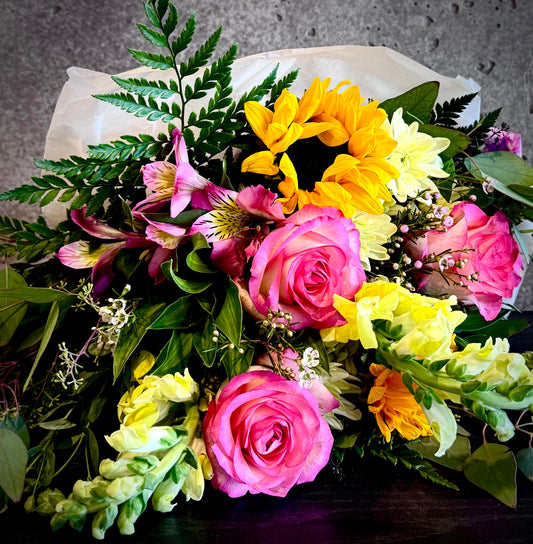 Sun Kissed – Luxe Mixed Bouquet