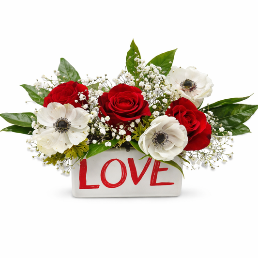 Love Story – A Romantic Floral Arrangement